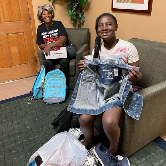 Meet your Posher, Michelle - Picture 3 of 7